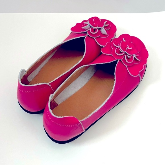 •Ultra Comfy Floral flat - Picture 3 of 8